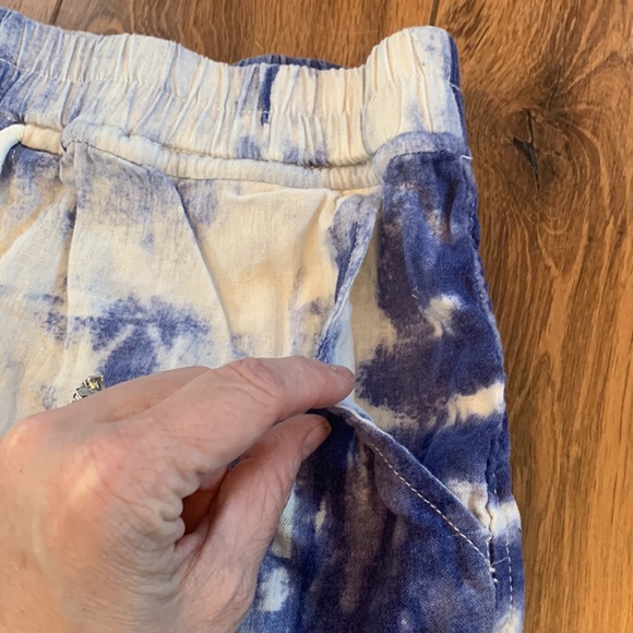 Rewash Tie Die Drawstring Stretch Waist Light Weight Shorts - Picture 3 of 6